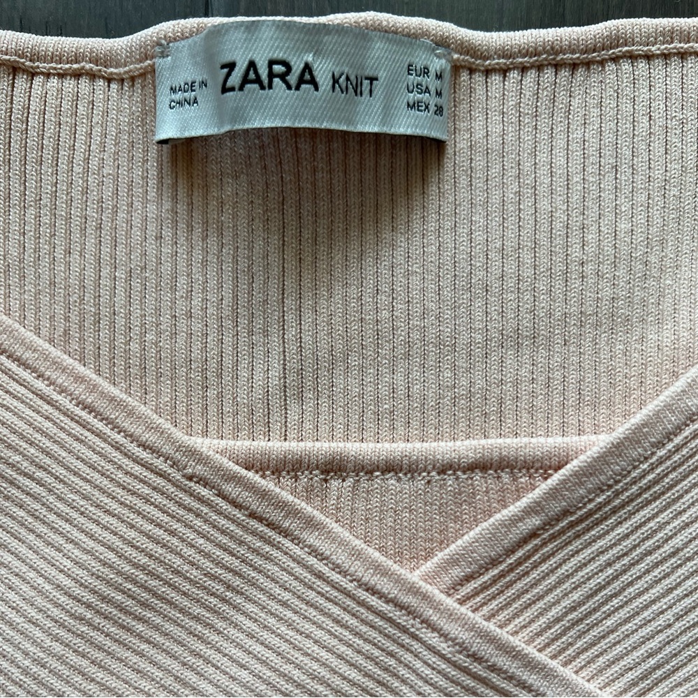 Zara Knit Pink Criss Cross Off the Shoulder
Ribbed Pink Long Sleeve Top - Picture 3 of 7